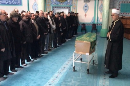 İngiltere&#8217;de öldürülen Türk gencine cenaze töreni 