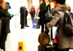 İngiltere'ye girişlerde de test zorunluluğu getirildi