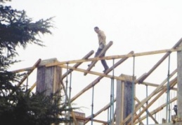 İnşaat işçileri tedbirsiz çalışmaya devam ediyor