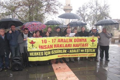 İnsan hakları ve demokrasi sorununu giderek büyüyor