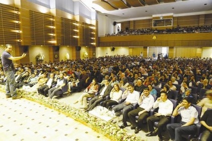 İnsan vardır, dokunduğu şeye değer katar, insan vardır, dokunduğu şeye değer kaybettirir