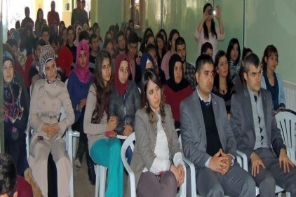 İnsanın dünyaya insan olarak gelmesinden kaynaklanan tabii hakları vardır