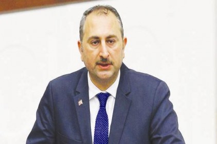 İnsanlar kalıcı değil, geçicidir 