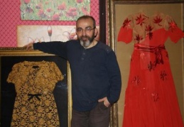 İnsanlara normal hayatın ötesinde bir dünya olduğunu anlatmamız gerekiyor