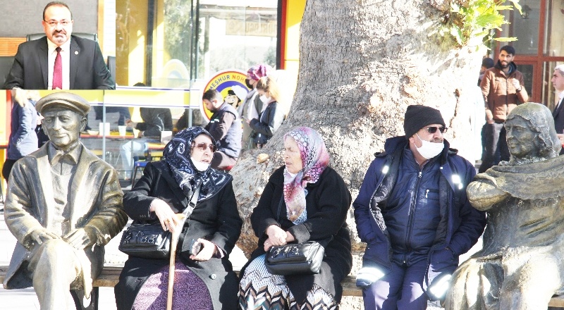 “İnsanlarımız 2500 lira emekli maaşına mahkûm ediliyor!”