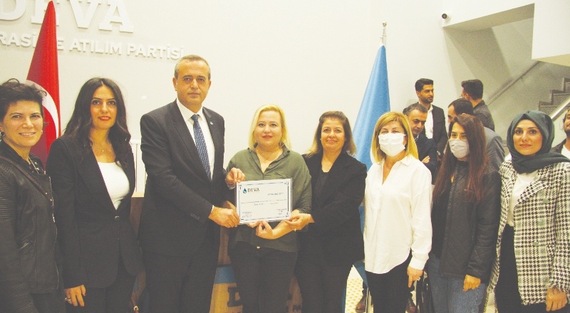 İnsanlarımız, esnafımız perişan, dar gelirli evine ekmek götüremiyor