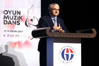 İnsanlık, kendi varlığını anlamlı kılan moral değerlerini sanat sayesinde korur