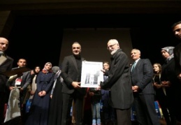 İnternet ve televizyon insanları öz kültüründen uzaklaştırıyor