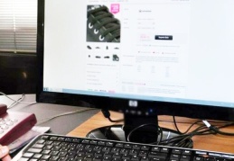 İnternetten en çok satın alınan ürünler: Ayçiçek yağı, akıllı süpürge ve bluetooth kulaklık