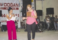 İntizar,Karataş Şahinler Parkı Amfi Tiyatro’da konser verdi