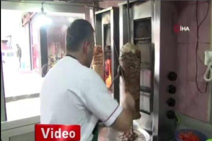 ipariş ettiği gıda kolisinden 300 bin TL çıktı