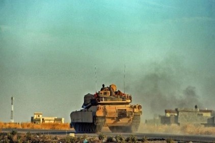 Irak ordusu Telafer&#8217;i bombaladı
