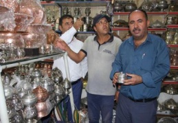 İran bakırcı ustalarına 7-8 bin lira maaş veriyor