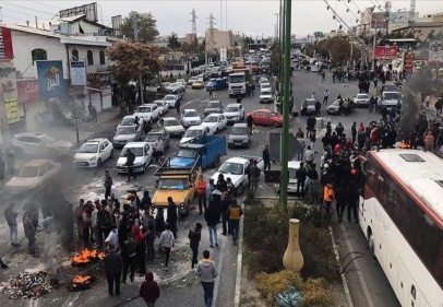 İran'da benzin zammı protestoları sonrası hükümet, interneti kesti