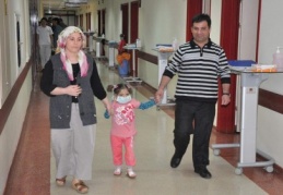 İrem annesinin karaciğeri ile hayata döndü