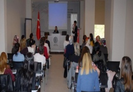 İş hayatına atılmak isteyen kadınlara “girişimcilik” eğitimleri veriliyor