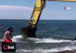 İş makinasıyla deniz keyfi