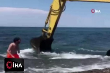 İş makinasıyla deniz keyfi