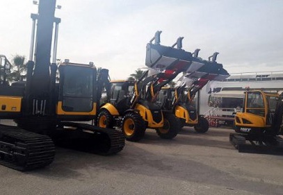 İş makineleri Adana 12’inci Yapı Malzemeleri Fuarı’nda tanıtıldı