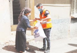 İş yeri kapanan esnafa destek sürüyor