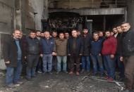 İş yeri yanan esnafa meslektaşları sahip çıktı 