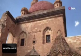 İshak Paşa Sarayı misafirlerini ağırlıyor
