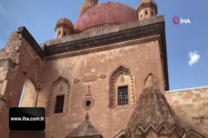 İshak Paşa Sarayı misafirlerini ağırlıyor