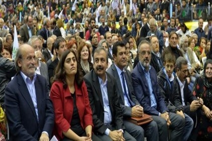 IŞİD ve El Nusra gibi radikal dinci örgütler Türkiye&#8217;nin imalatıdır