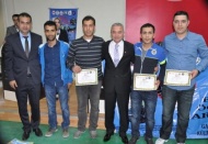 İşitme engelli kursiyerler işaret dili ile şarkı söyledi