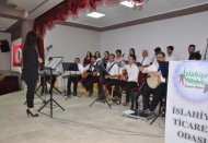 İslahiye Ticaret Odası Türk Halk Müziği Korosu konser verdi 