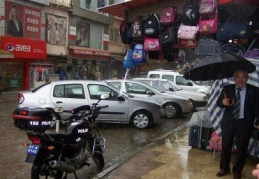 İslahiye yağışa hazırlıksız yakalandı