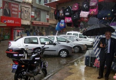 İslahiye yağışa hazırlıksız yakalandı