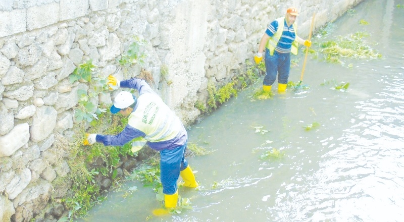İslahiye'de dere temizliği yapıldı
