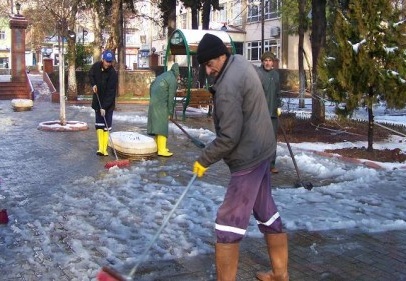İslahiye'de kar etkisini kaybetti