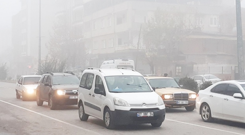 İslahiye’de sis hayatı olumsuz etkiledi
