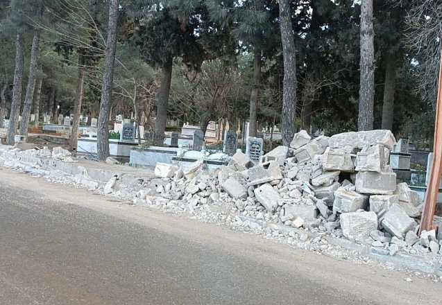 İslahiye’deki mezarlık da tahrip oldu