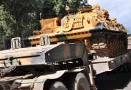 İslahiye'den sınır bölgesine tank ve zırhlı araç sevkıyatı 