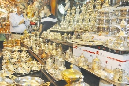 İşlemeli çaydanlık ve tepsilere yoğun ilgi var