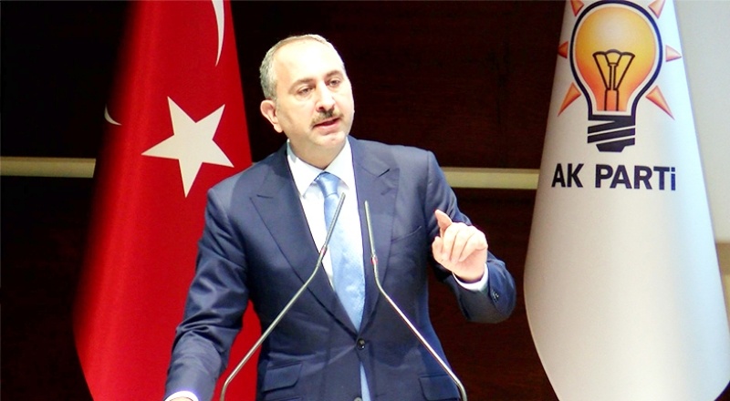 İsmail Saymaz: Bakan Gül, adalet kantarını bozdu