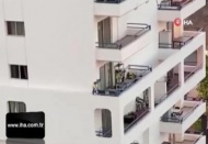 İspanya'da küçük kızın tehlikeli oyunu kamerada