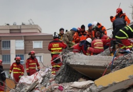 İspanyol ekip 106 saat sonra 2 çocuğu, 108 saat sonra çocukların annesini kurtardı