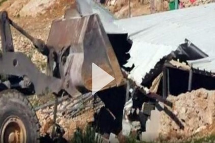 İsrail güçleri Filistinli ailenin evi yıktı
