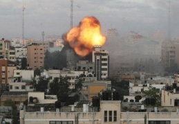 İsrail uçakları Gazze'ye hava saldırısı düzenledi