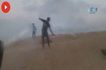 İsrail&#8217;in bombalı saldırı anı kameralara yansıdı