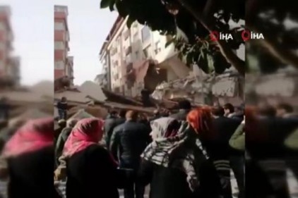 İstanbul Bahçelievler&#039;de bina çöktü
