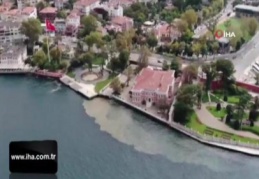 İstanbul Boğazı'nda dikkat çeken görüntü