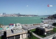 İstanbul Boğazı'nda sıra dışı renk