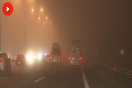 İstanbul Boğazı&#8217;nda sis etkili oluyor