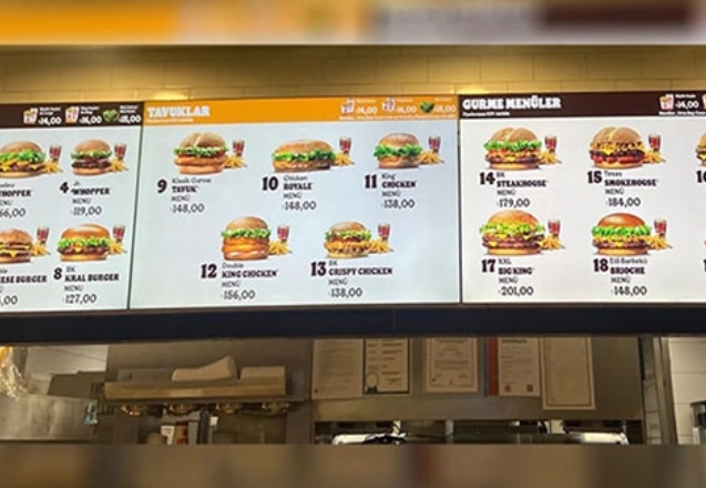 İstanbul Havalimanı’ndaki fiyatlar yerliyi de turisti de isyan ettiriyor: 119 liraya hamburger