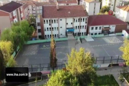 İstanbul&#039;da ağır hasar gören okullar havadan görüntülendi